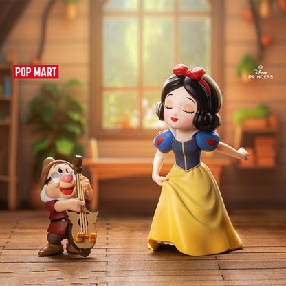 DSN Snow White Classic Series PVC Figures